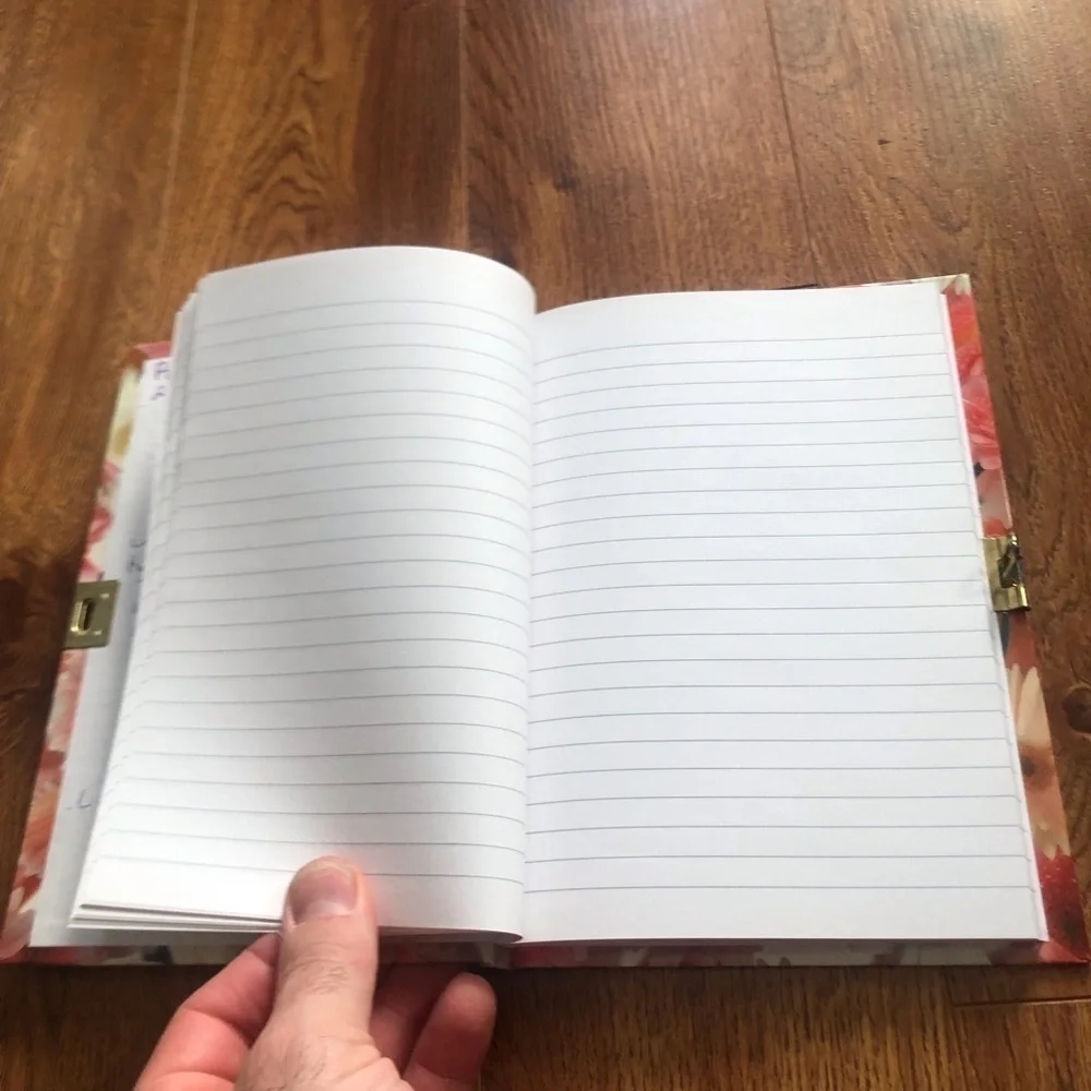 Floral Gerber Daisy locking journal